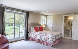Elegant Country Estate - Newtown, Connecticut