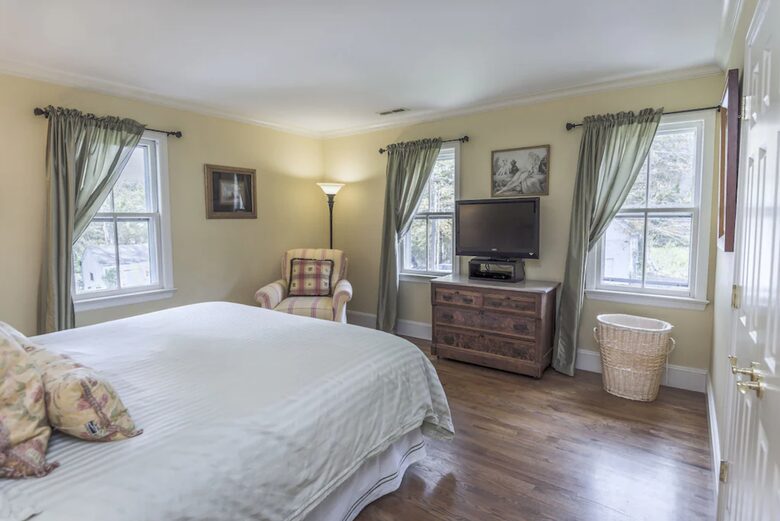 Elegant Country Estate - Newtown, Connecticut