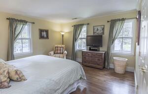 Elegant Country Estate - Newtown, Connecticut