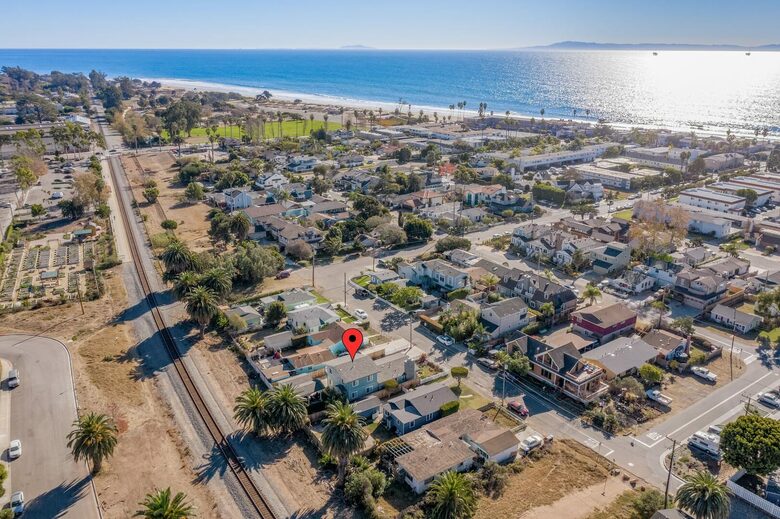 Santa Barbara Coastal Gem - Carpinteria, Ca - Carpinteria, California