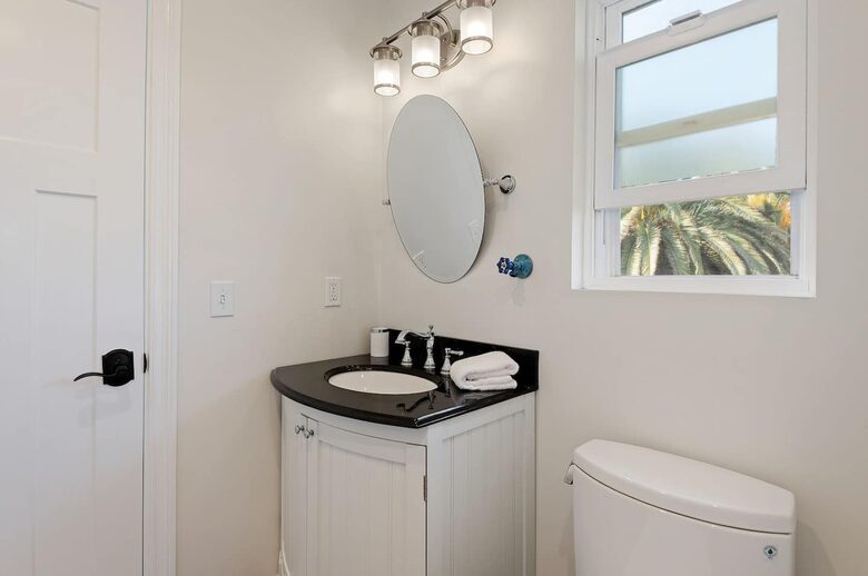 Santa Barbara Coastal Gem - Carpinteria, Ca - Carpinteria, California