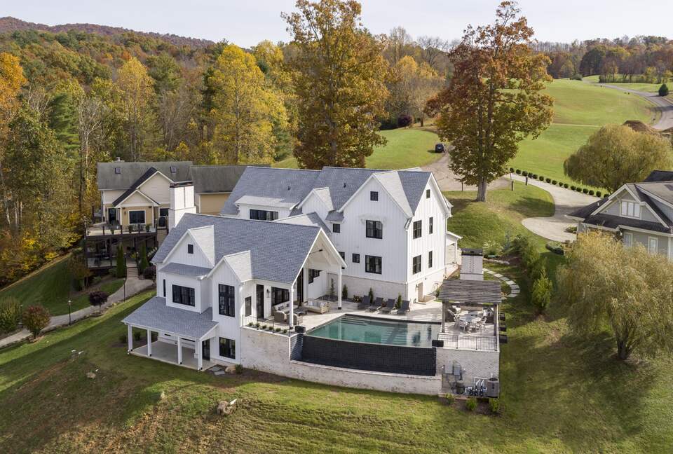 Watauga Lake Modern Oasis - Butler, Tennessee