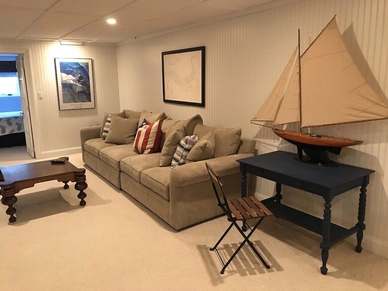 Southampton Retreat with private beach - Southampton, New York
