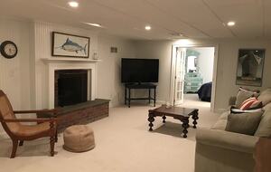 Southampton Retreat with private beach - Southampton, New York