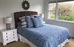 Southampton Retreat with private beach - Southampton, New York