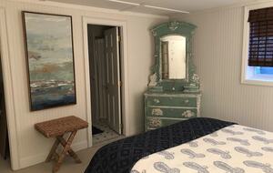 Southampton Retreat with private beach - Southampton, New York