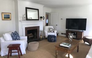 Southampton Retreat with private beach - Southampton, New York