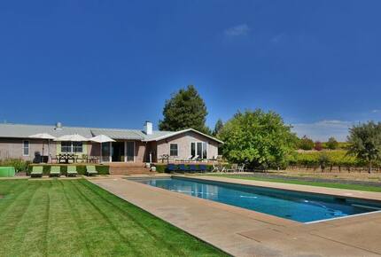 Napa Valley Wine Country Retreat with Pool & Pickleball Court - Napa, California