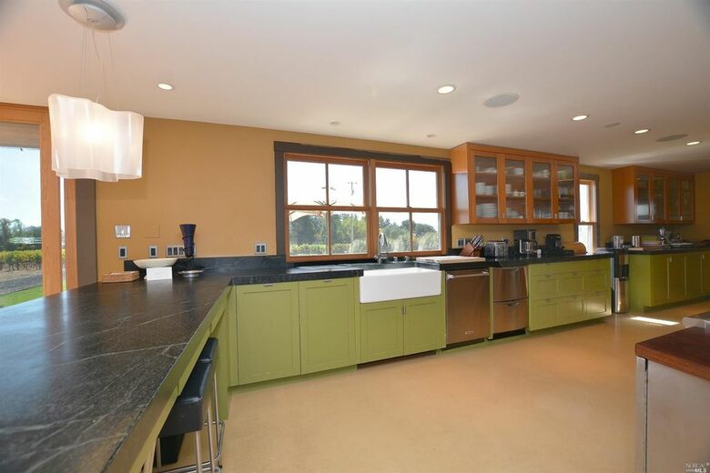 Napa Valley Wine Country Retreat with Pool & Pickleball Court - Napa, California