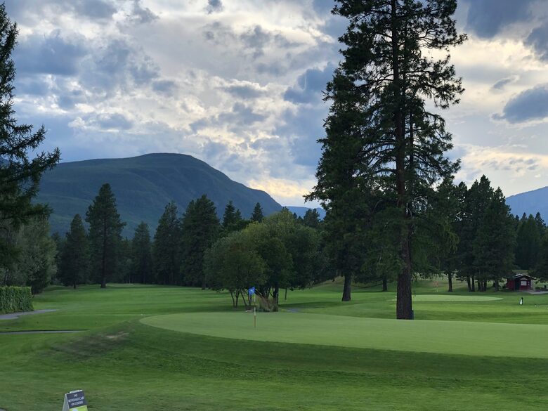 Purcell Gold Course - 5 min drive