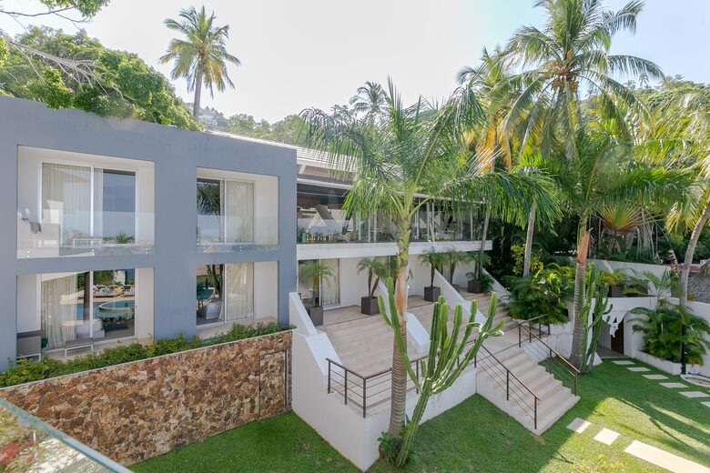 Home Exchange in Acapulco, Mexico, front of home