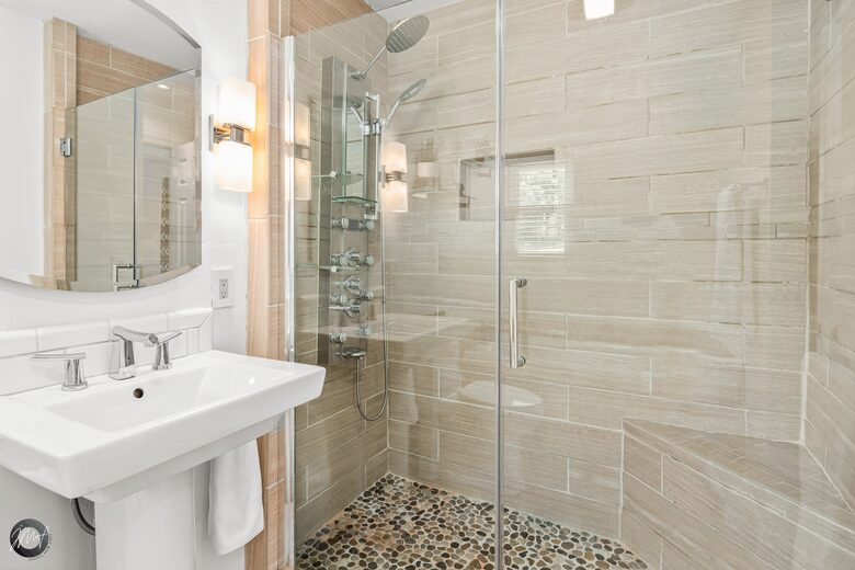 Home Exchange in Bella Vista, AR, updated bathroom