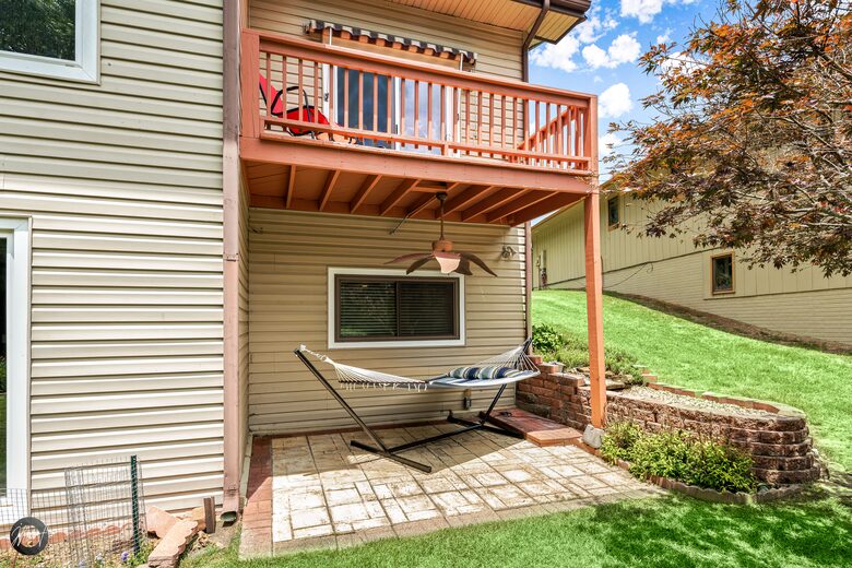 Home Exchange in Bella Vista, AR, covered hammock