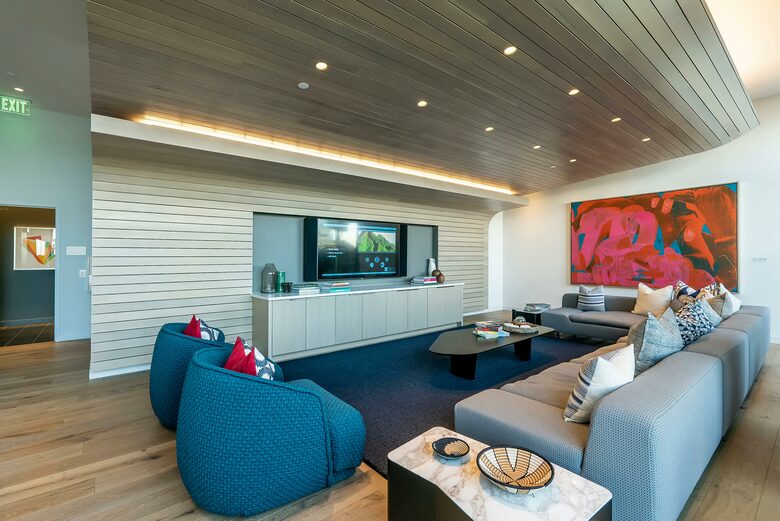 Heart of Kaka'ako Luxury Apartment - Honolulu, Hawaii