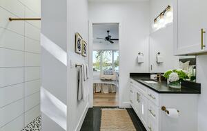 Lakefront Designer's Home on Lake LBJ - Kingsland, Texas