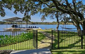 Lakefront Designer's Home on Lake LBJ - Kingsland, Texas