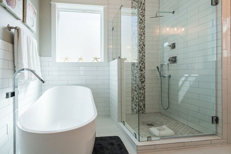 Home Exchange in Santa Rosa Beach, FL, free standing bath tub