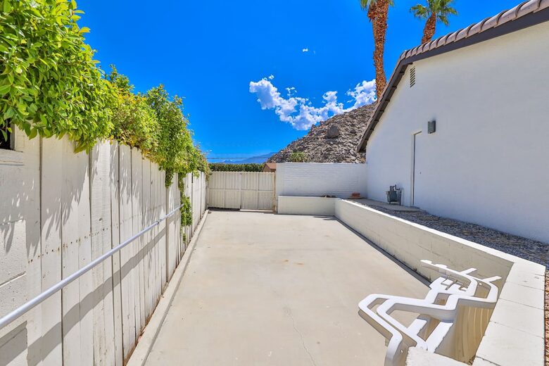 Villa La Quinta at Point Happy - La Quinta, California