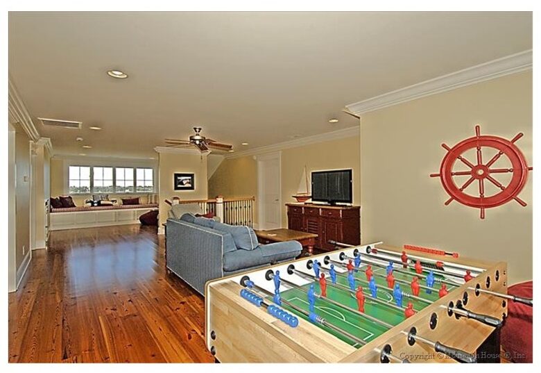 Home Exchange in Garden City, SC, game room and viewing window
