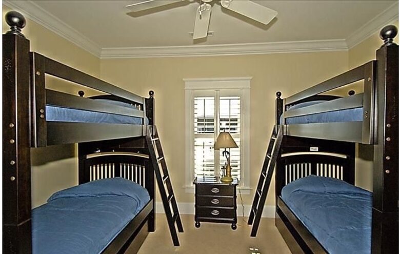 Home Exchange in Garden City, SC bunk room