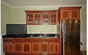 Home Exchange in Garden City, SC wet bar in game room