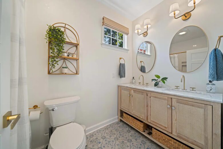 Home Exchange in Charleston, SC, bathroom