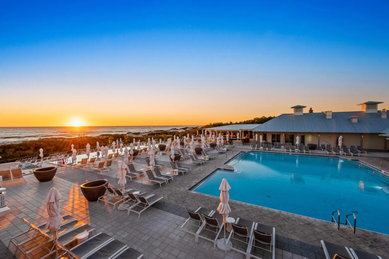 Home Exchange in Santa Rosa Beach, FL, beach front lounge and pool