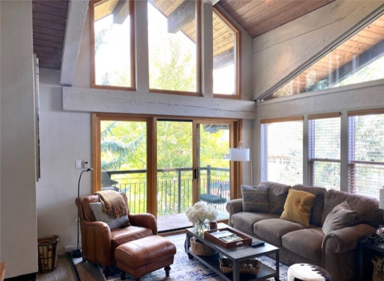 Home Exchange in Snowmass, CO, vaulted ceilings in living room
