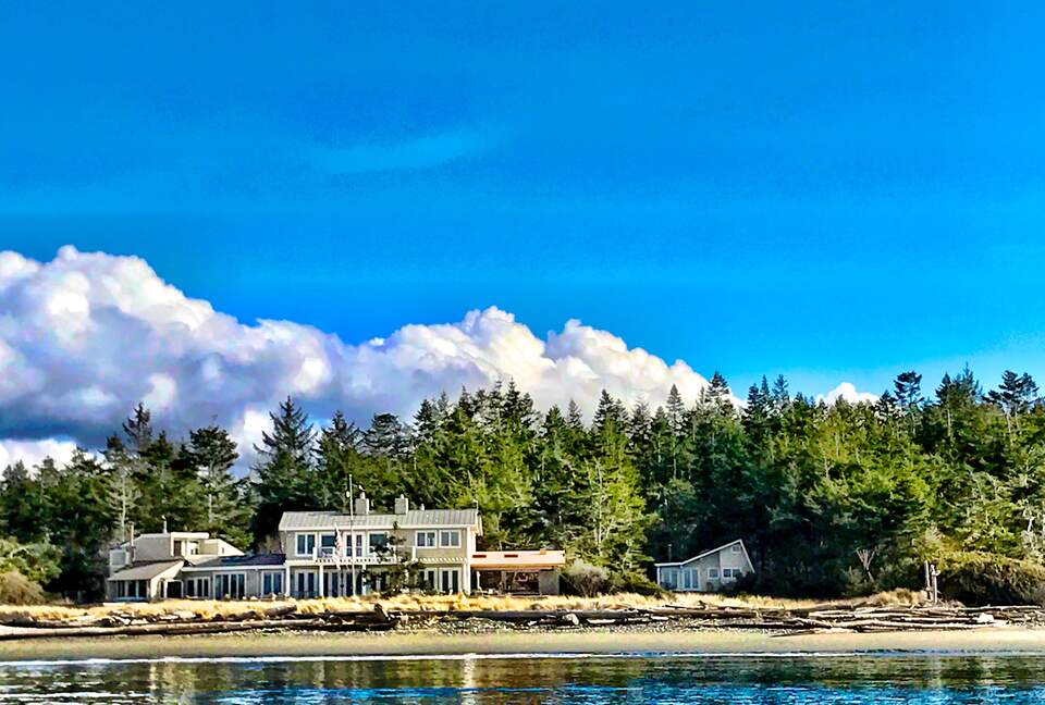 Waterfront estate