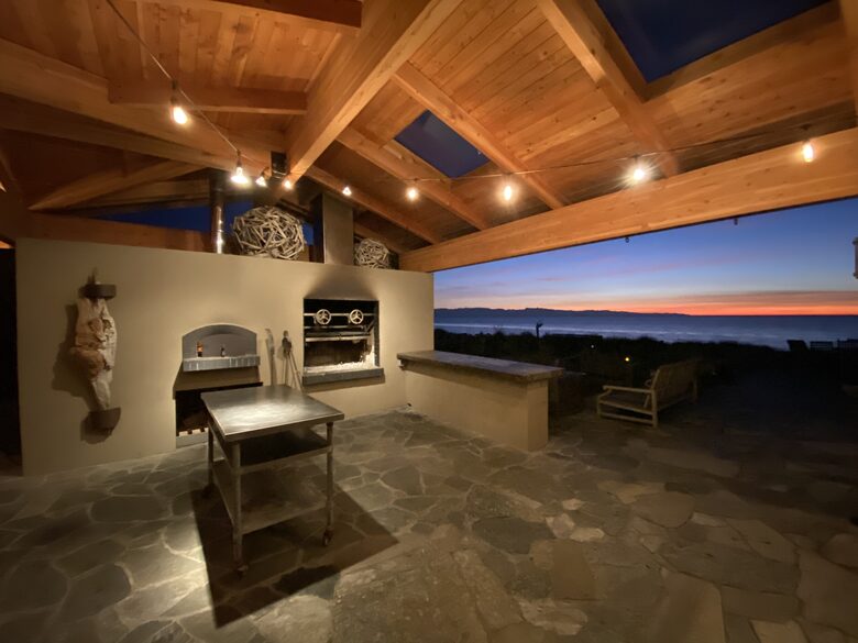 Outdoor dining with water views
