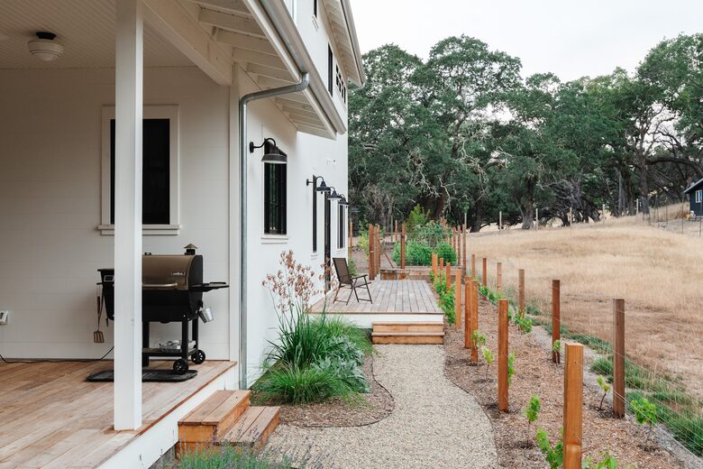 Stags Meadow Sonoma Farmhouse - Glen Ellen, California