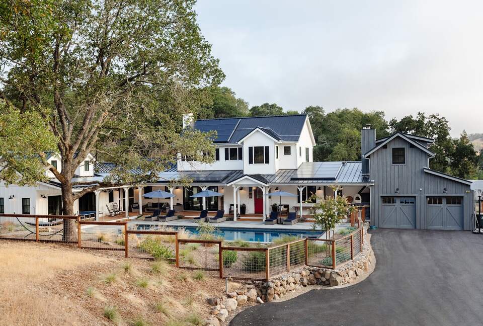 Stags Meadow Sonoma Farmhouse - Glen Ellen, California