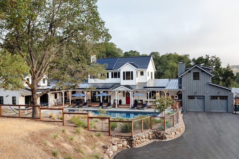 Stags Meadow Sonoma Farmhouse - Glen Ellen, California