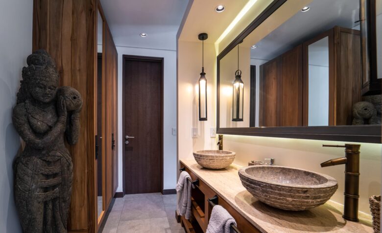 bunk room bathroom