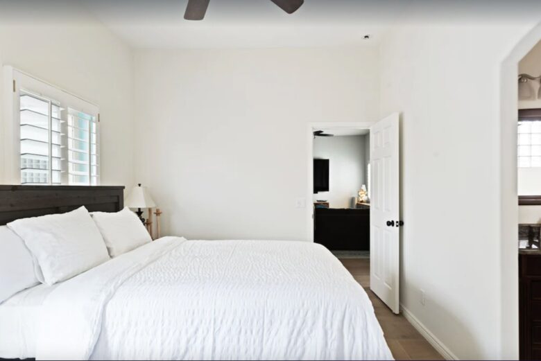 Guest room