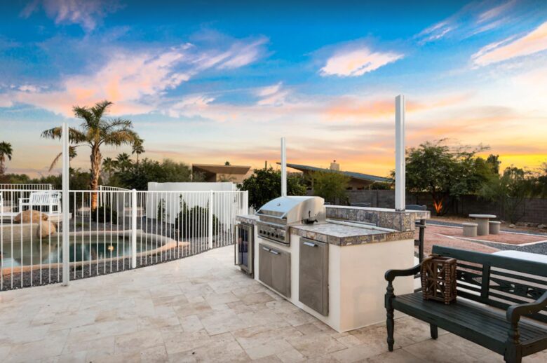 Outdoor kitchen