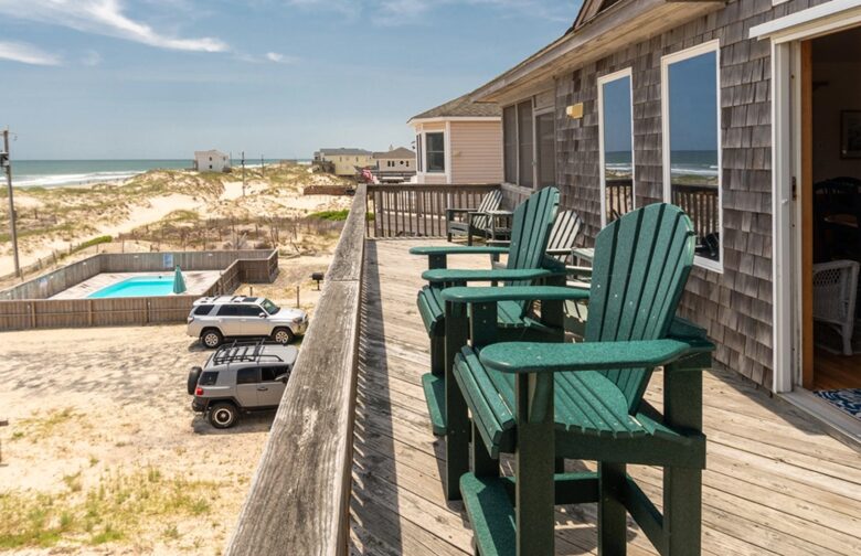 Ocean-facing deck