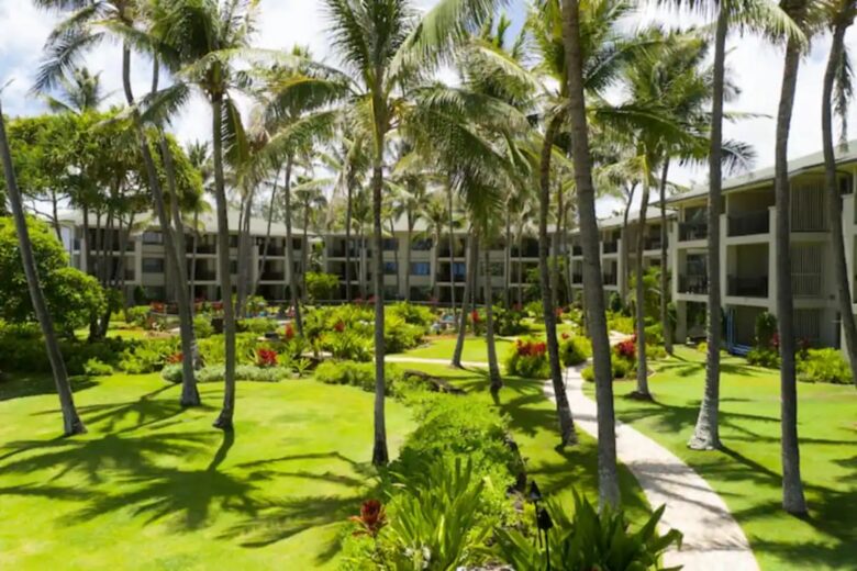 Home Exchange in Kahuku, HI, Complex grounds