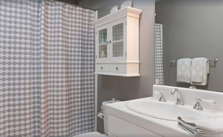 Guest bathroom