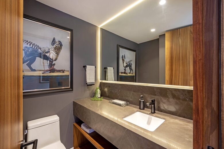Powder room