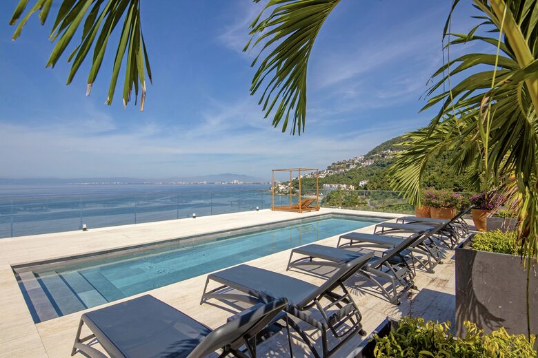 Rooftop pool