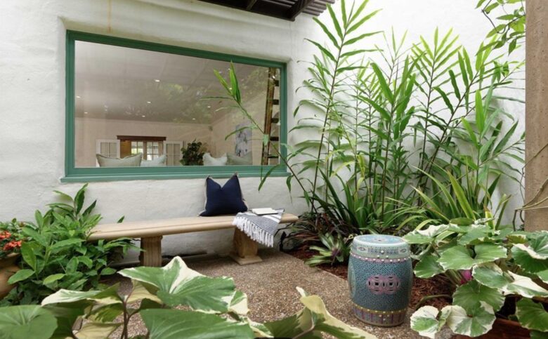 Outdoor garden