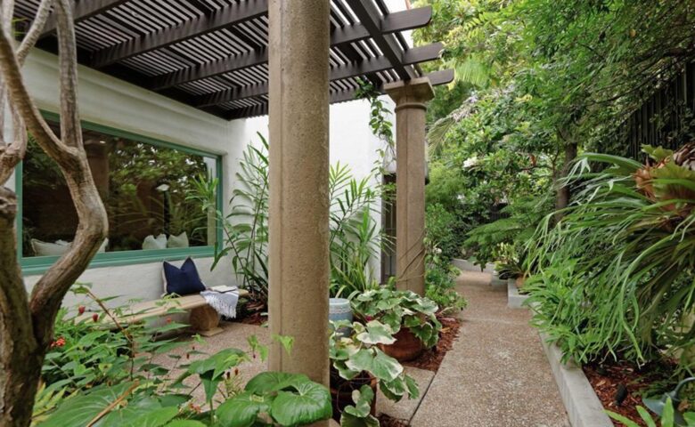 Outdoor garden