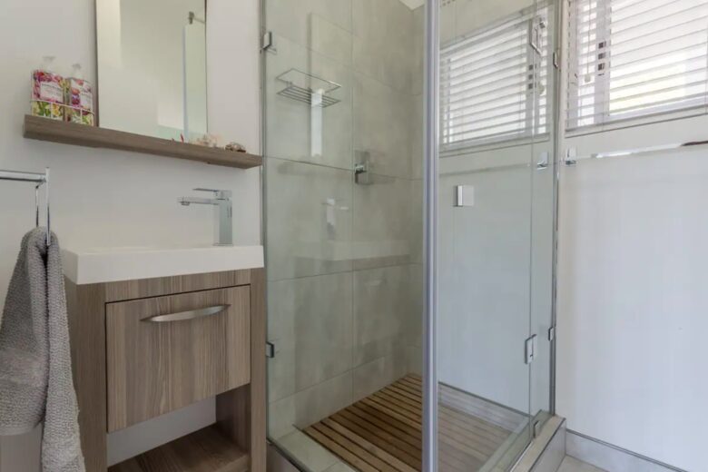 Guest bathroom