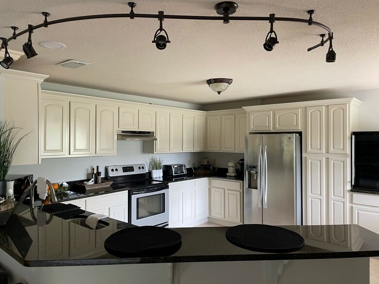 Home Exchange in Naples, FL gourmet kitchen