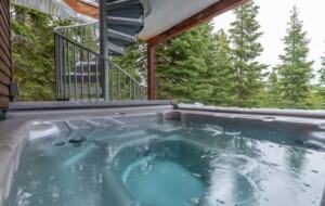 Home Exchange in Truckee, CA, hot tub with incredible views