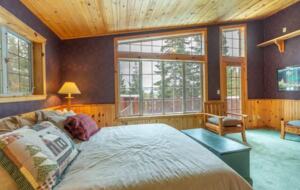 Home Exchange in Truckee, CA, large master suite with open views