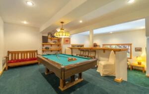 Home Exchange in Truckee, CA, game room with pool table