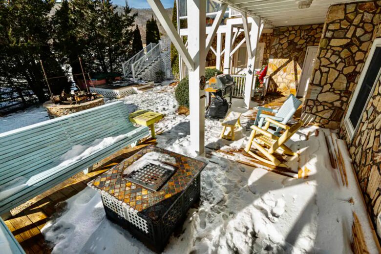 Outdoor lounge area