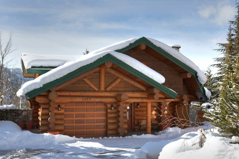 Authentic Ski-In/Out Whistler Chalet - Whistler, Canada